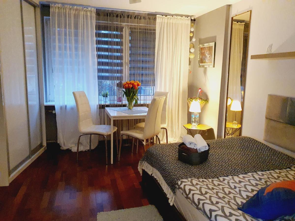 Apartment Centrumtwardastreetcentralstation 10min Wi-fi 1,2gb Sek *