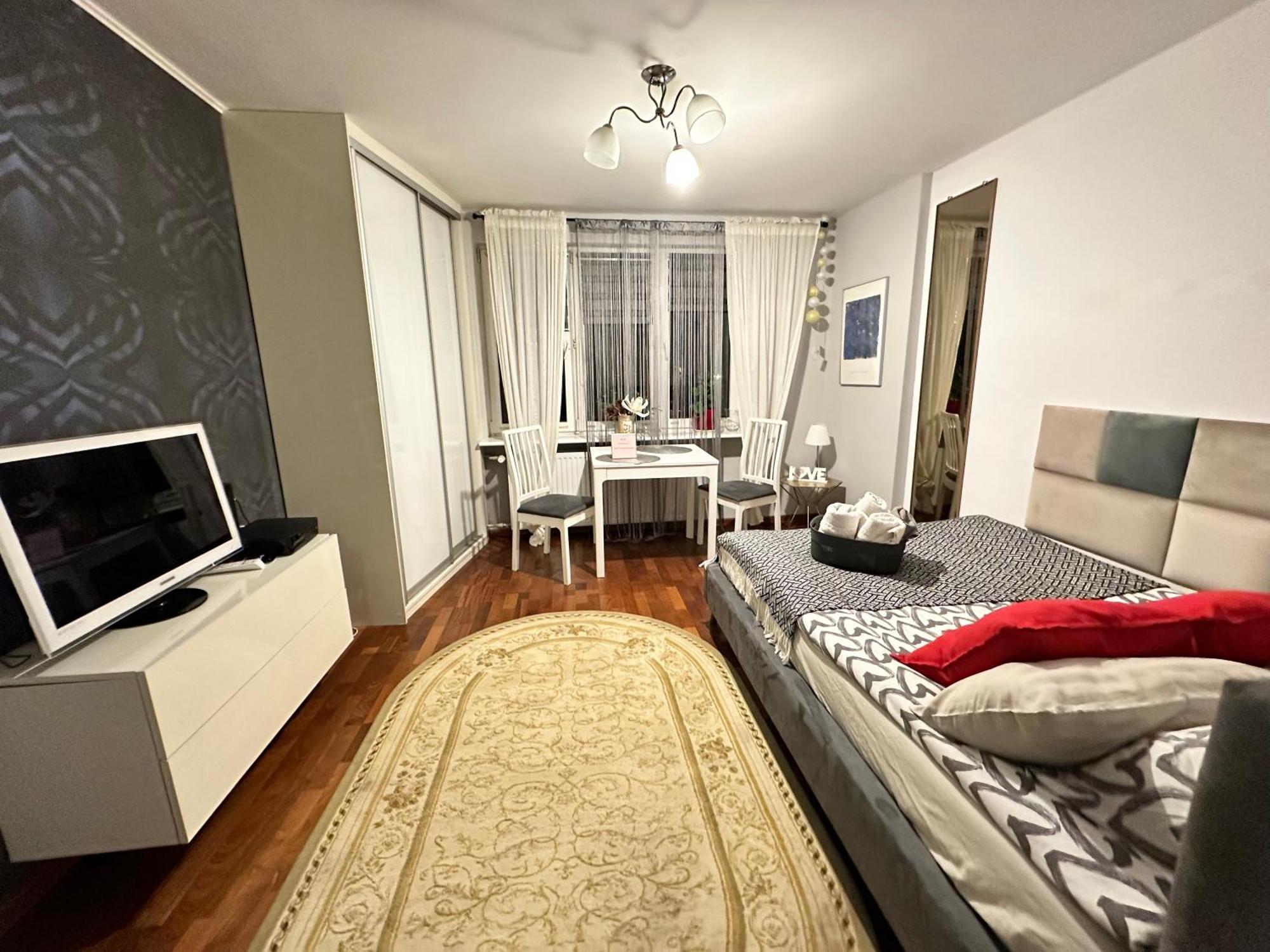 Centrumtwardastreetcentralstation 10min Wi-fi 1,2gb Sek Apartment